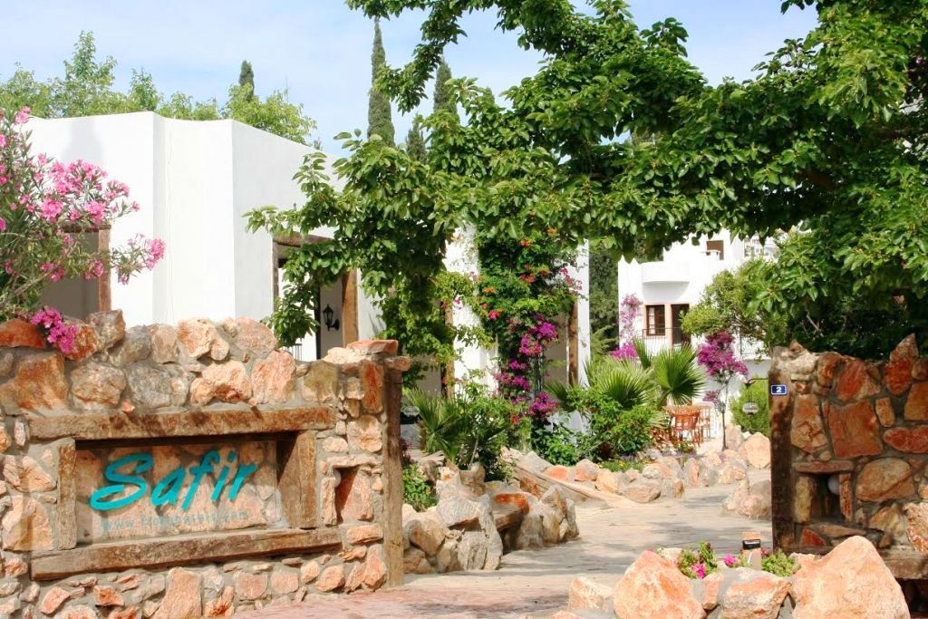 Safir Hotel Bitez Eksteriør billede